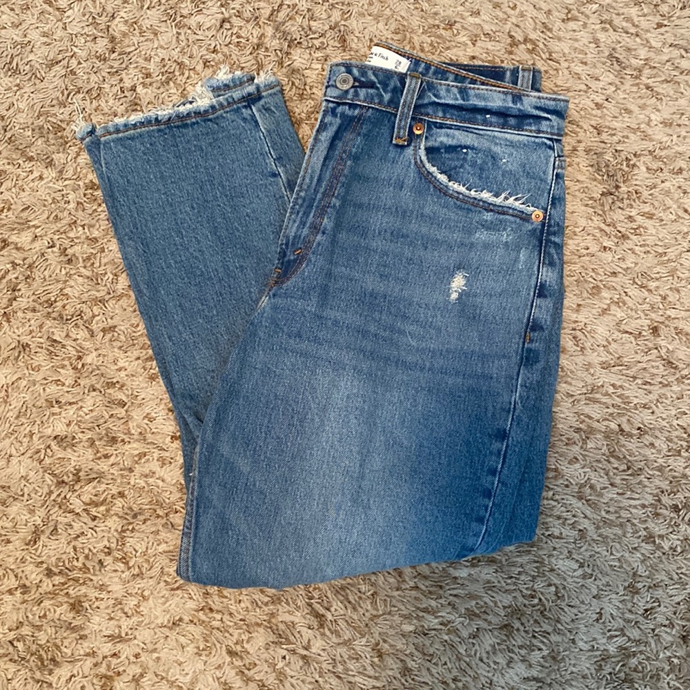Abercrombie & Fitch Mom High Rise Jeans